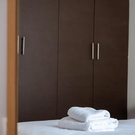 Modern & Cozy In The Center Салоники