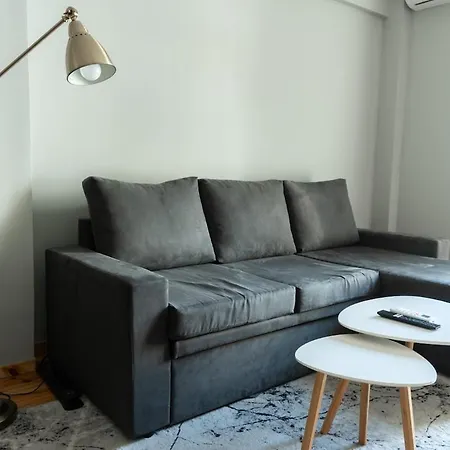 Modern & Cozy In The Center Салоники