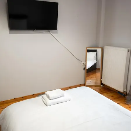Modern & Cozy In The Center Διαμέρισμα *