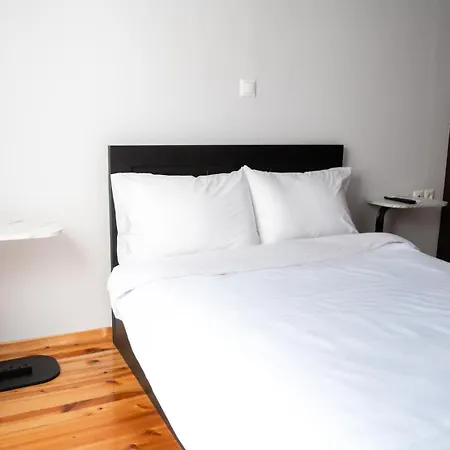 Modern & Cozy In The Center