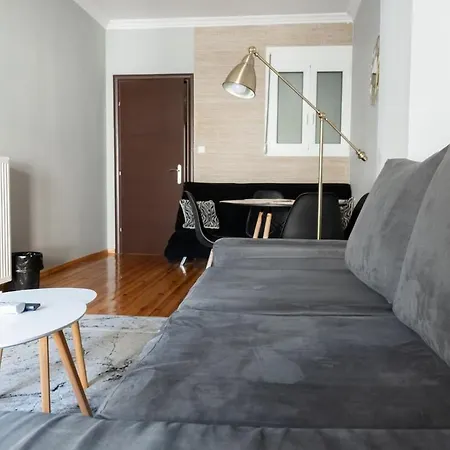 Modern & Cozy In The Center *