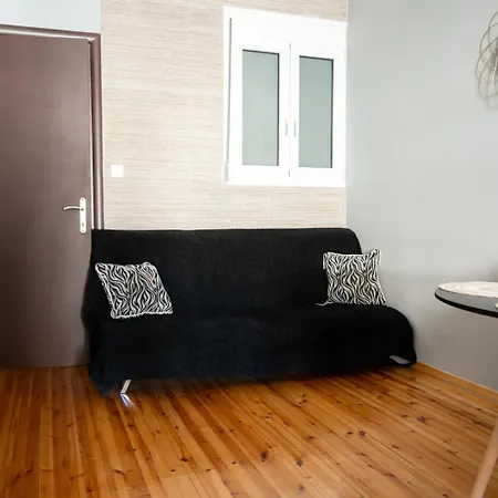 Modern & Cozy In The Center *